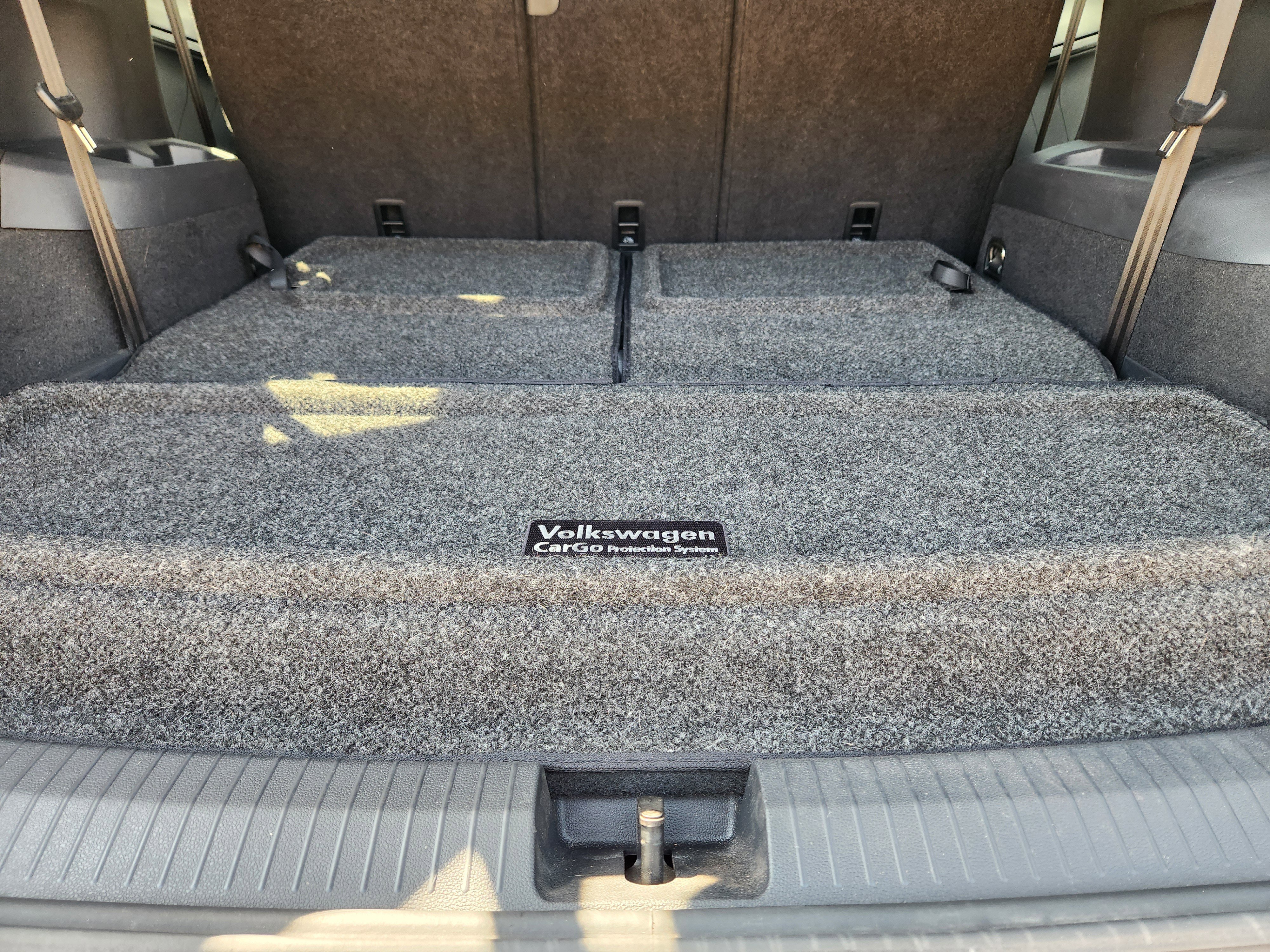 Used 2019 Volkswagen Tiguan SEL Premium image 31