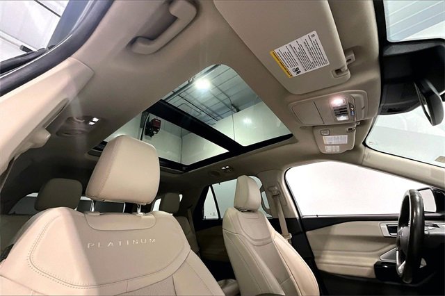 Used 2022 Ford Explorer Platinum w/ Technology Package image 29