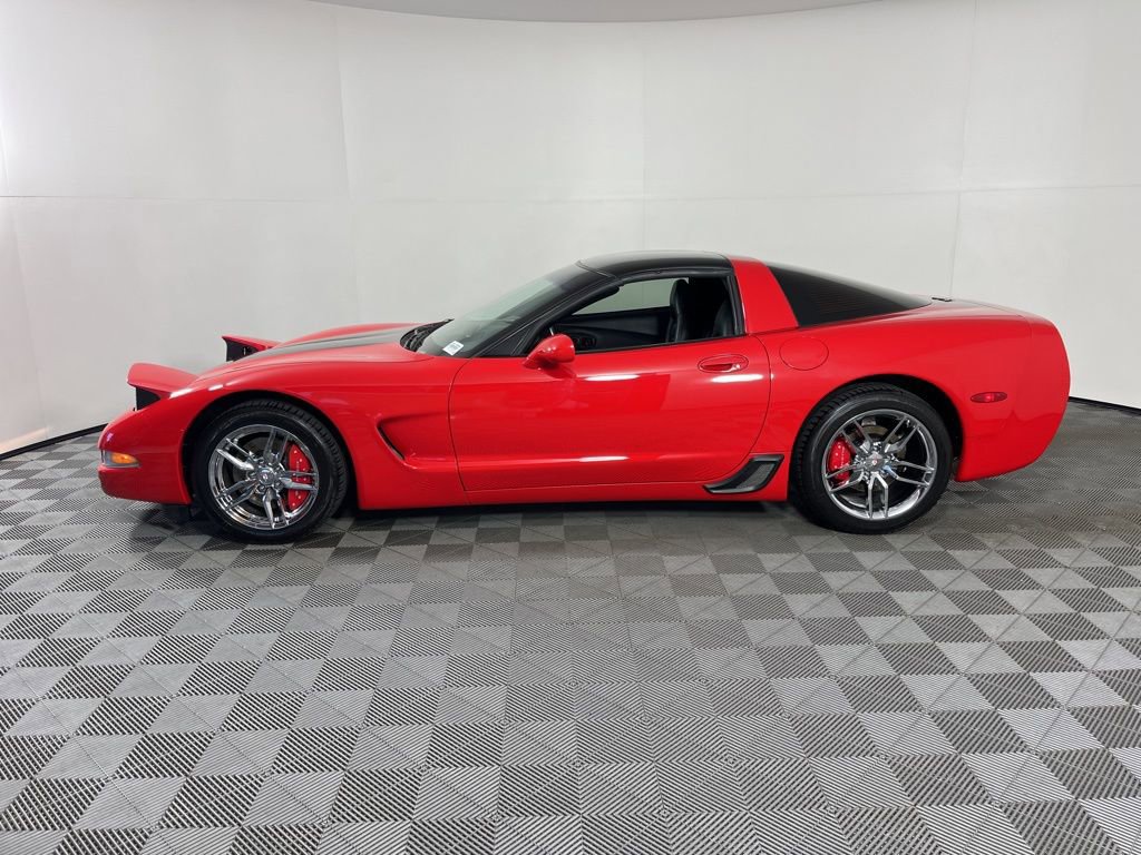 Used 1999 Chevrolet Corvette Coupe w/ Roof Pkg image 2