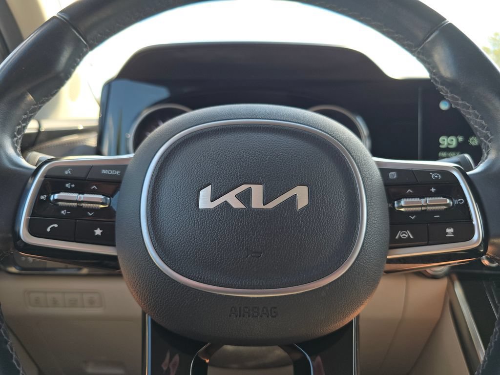 Used 2022 Kia Carnival EX FWD image 29