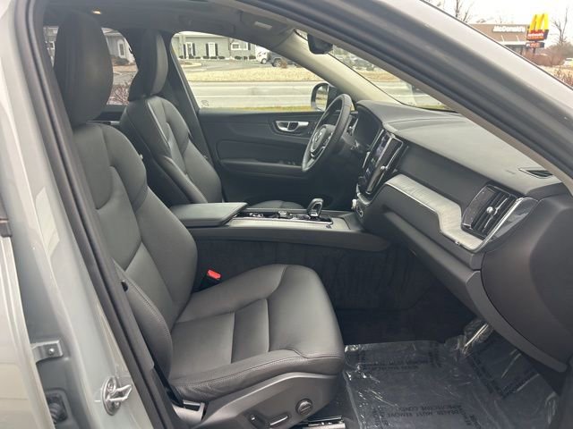 Certified 2025 Volvo XC60 B5 Plus image 15