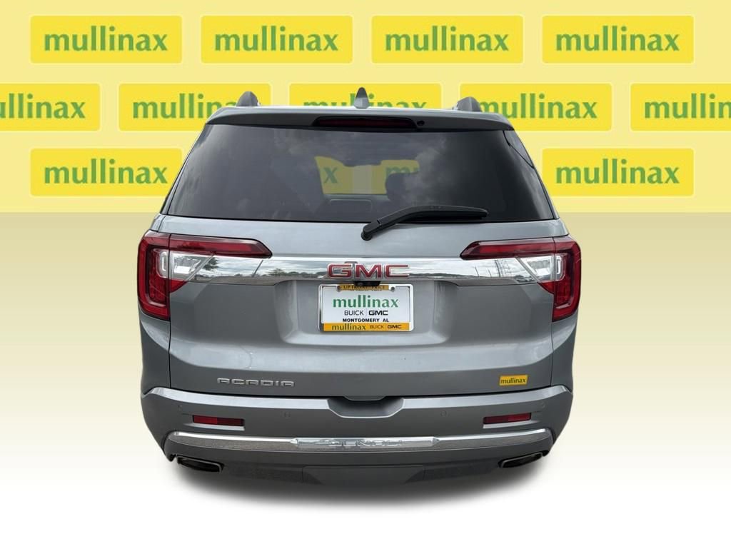 Used 2023 GMC Acadia Denali w/ Denali Ultimate Package FWD image 9