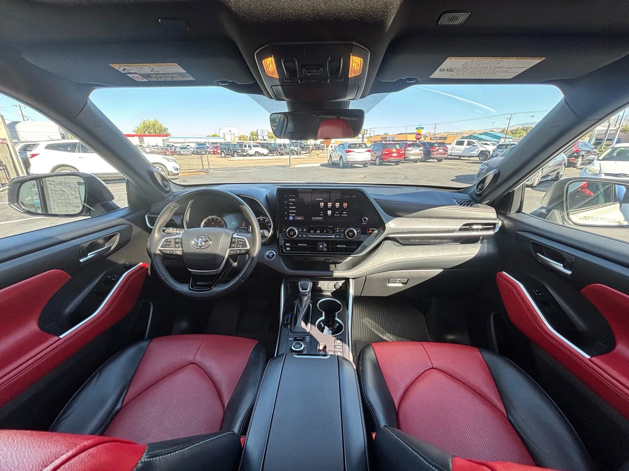 Used 2023 Toyota Highlander XSE image 11