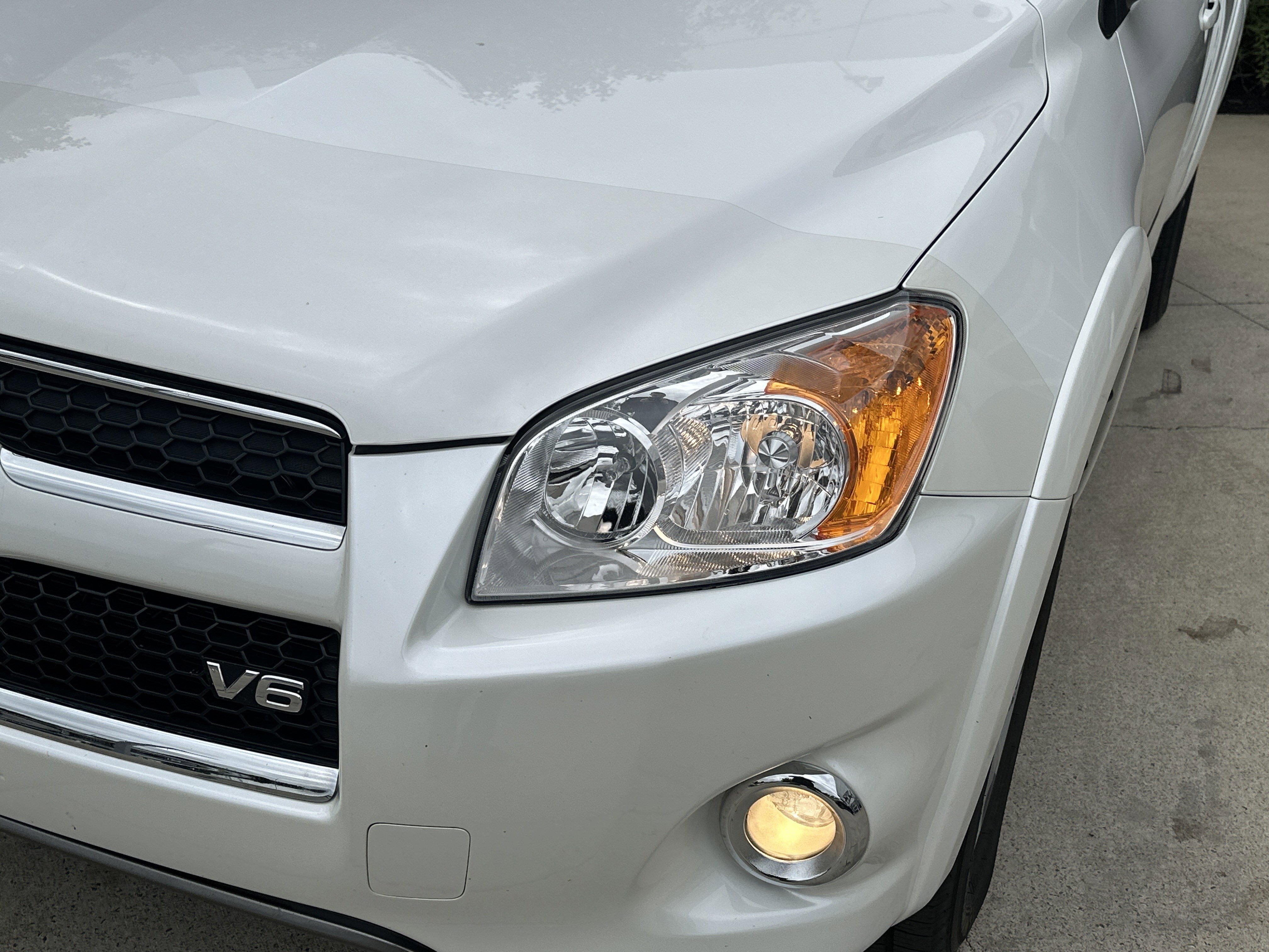 Used 2012 Toyota RAV4 Limited w/ Premium Plus Value Pkg AWD/4WD image 11