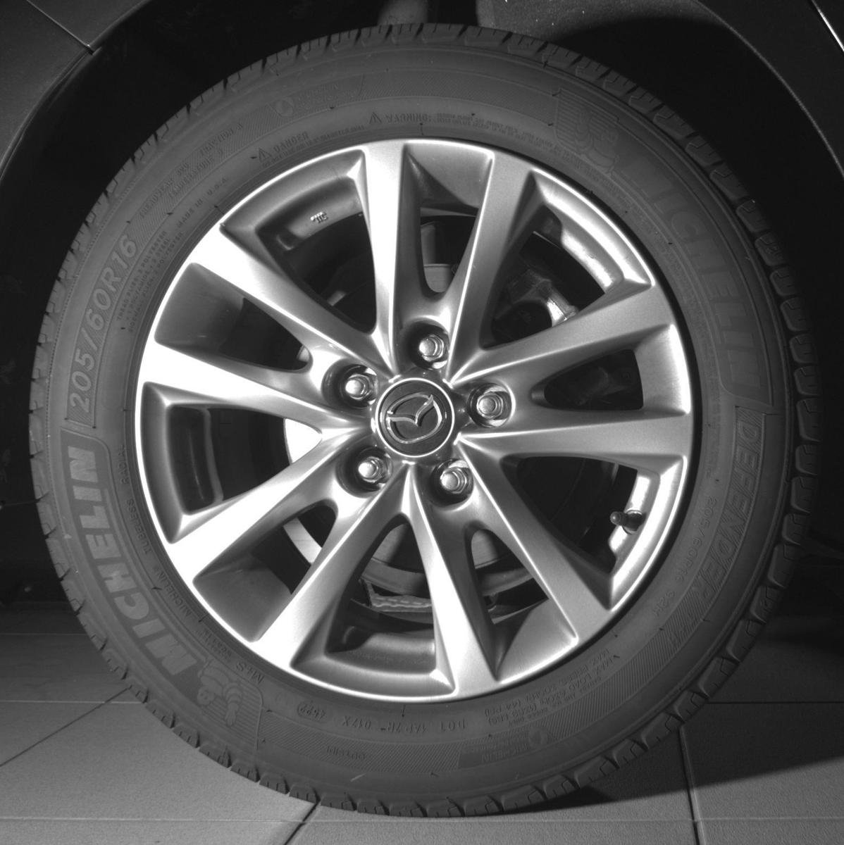 Used 2020 MAZDA MAZDA3 Sedan image 13