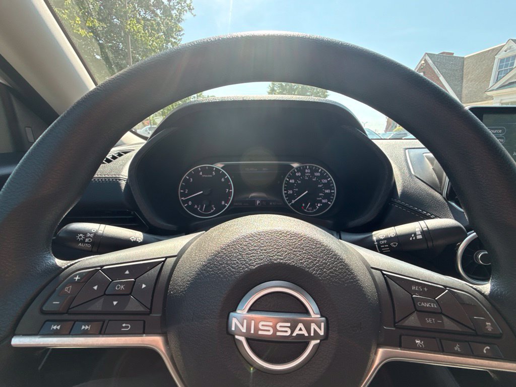 Used 2024 Nissan Sentra SV FWD image 18