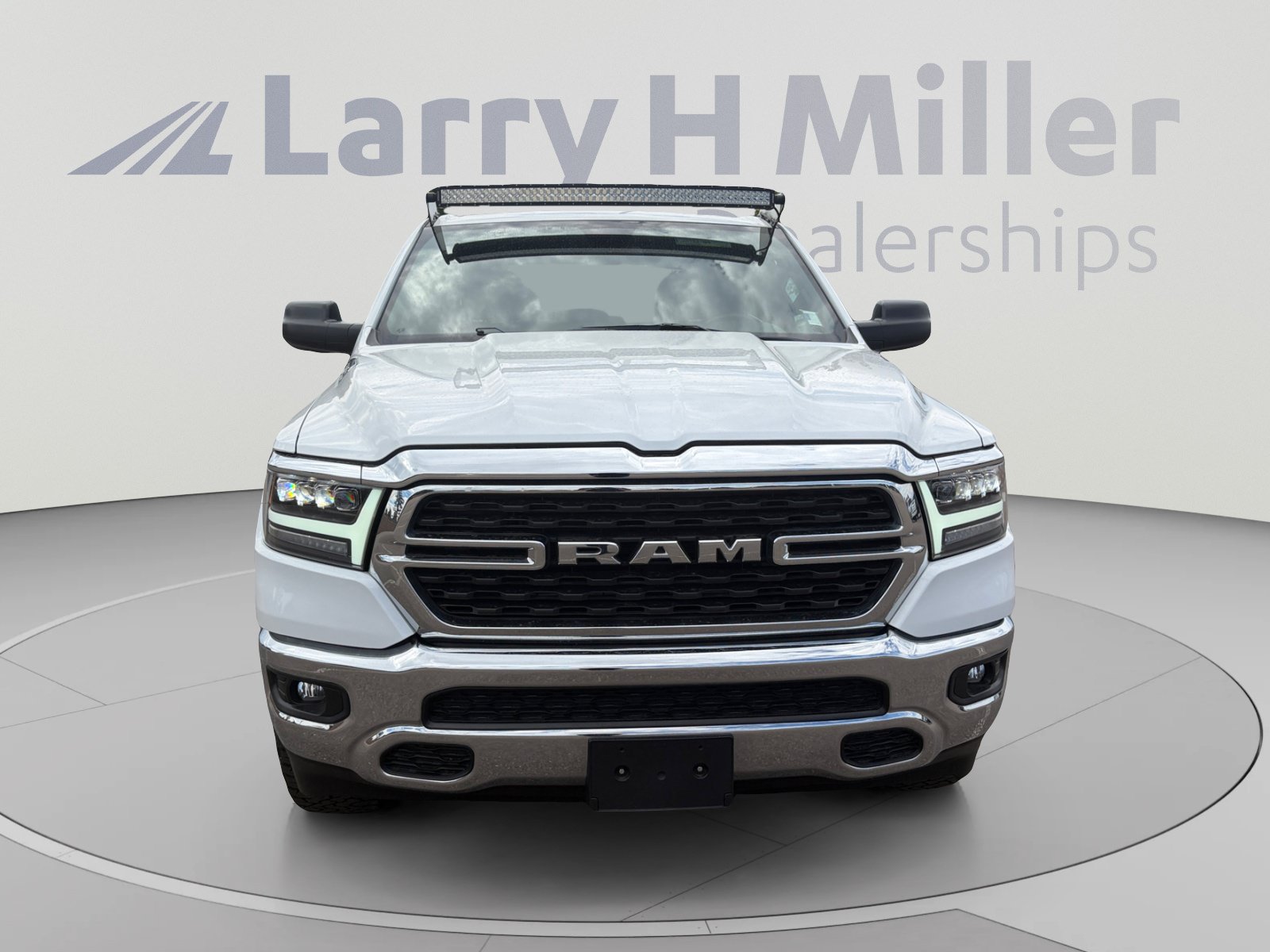 Used 2022 RAM 1500 Big Horn AWD/4WD image 9
