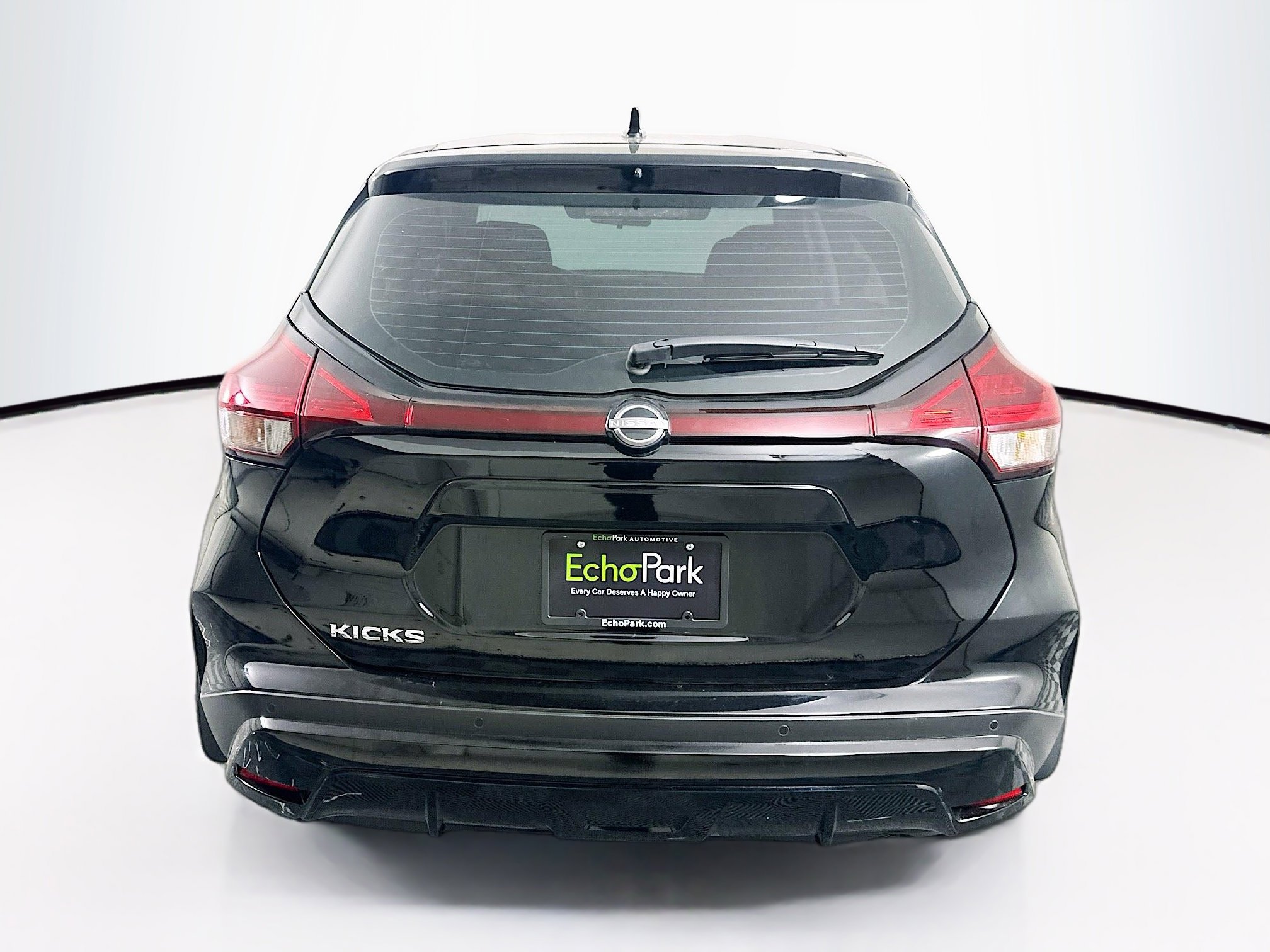 Used 2024 Nissan Kicks S image 9