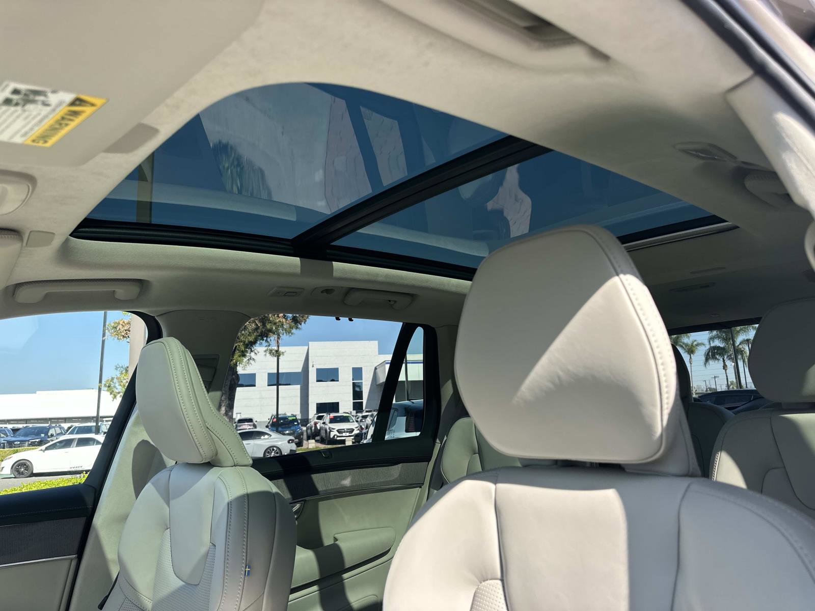 New 2026 Volvo XC90 B6 Ultra w/ Lounge Package AWD/4WD image 25