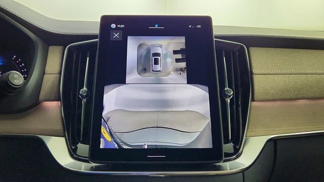 New 2026 Volvo XC90 B6 Plus w/ Protection Package Premier AWD/4WD image 19