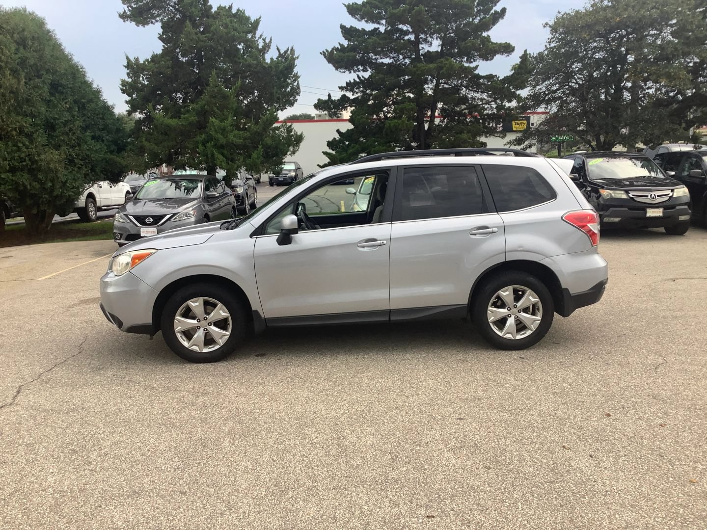 Used 2014 Subaru Forester 2.5i Limited AWD/4WD image 5