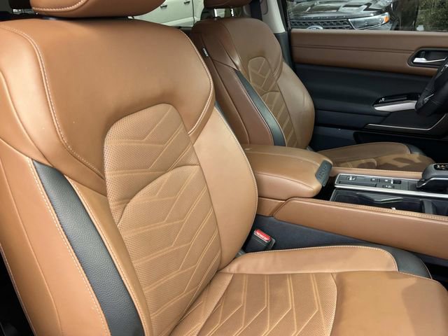 Used 2024 Nissan Pathfinder Platinum w/ Cargo Package image 27