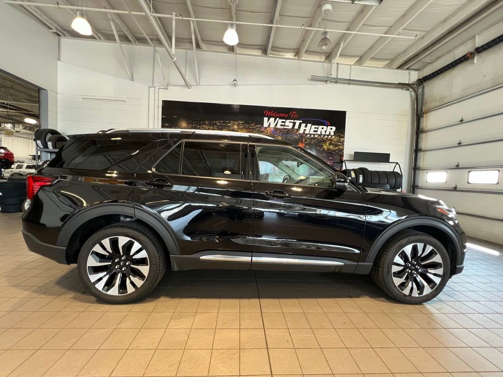 Used 2025 Ford Explorer Platinum w/ LUX Leather Package AWD/4WD image 12