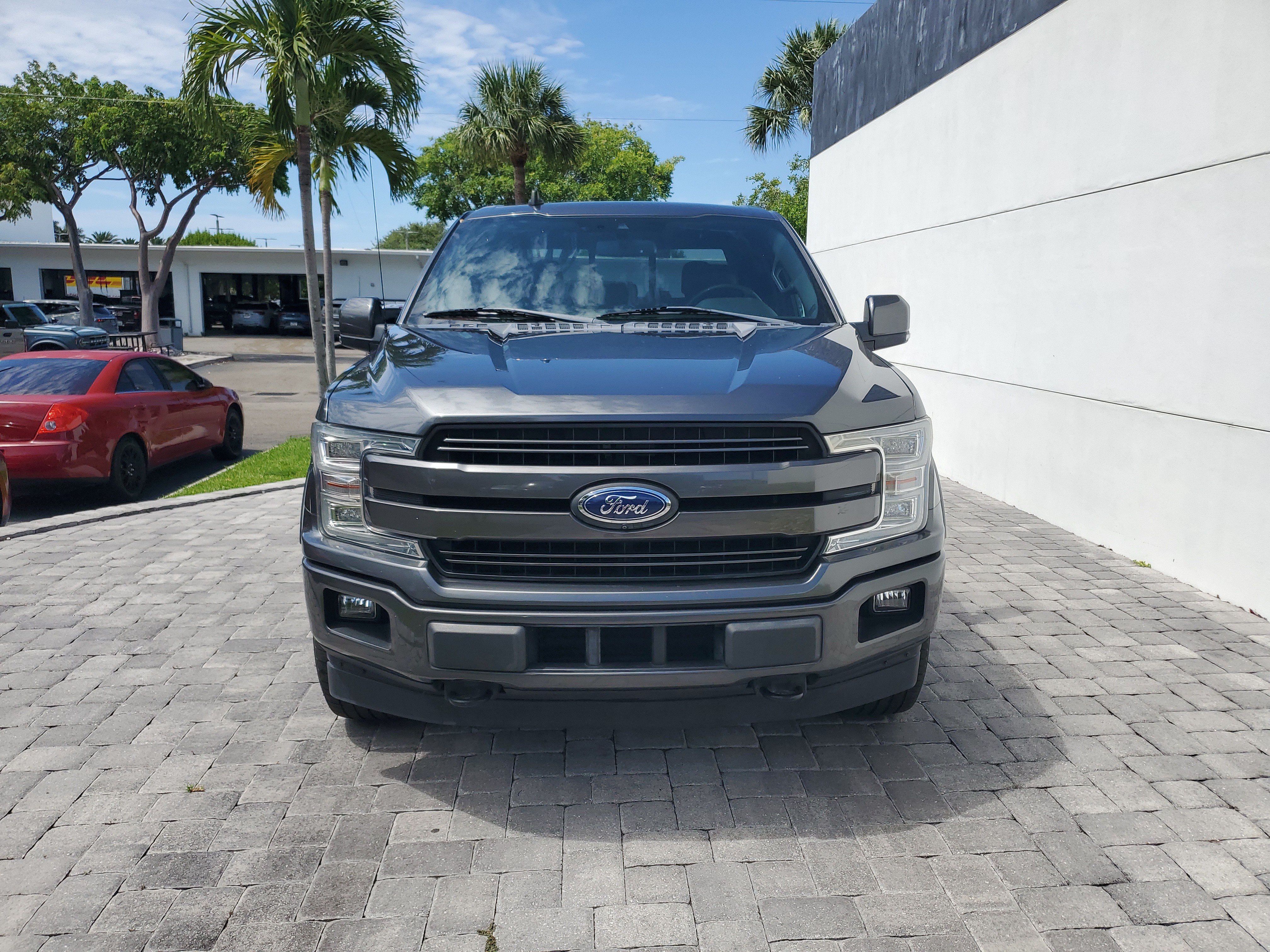 Used 2019 Ford F150 Lariat w/ Equipment Group 502A Luxury AWD/4WD image 2