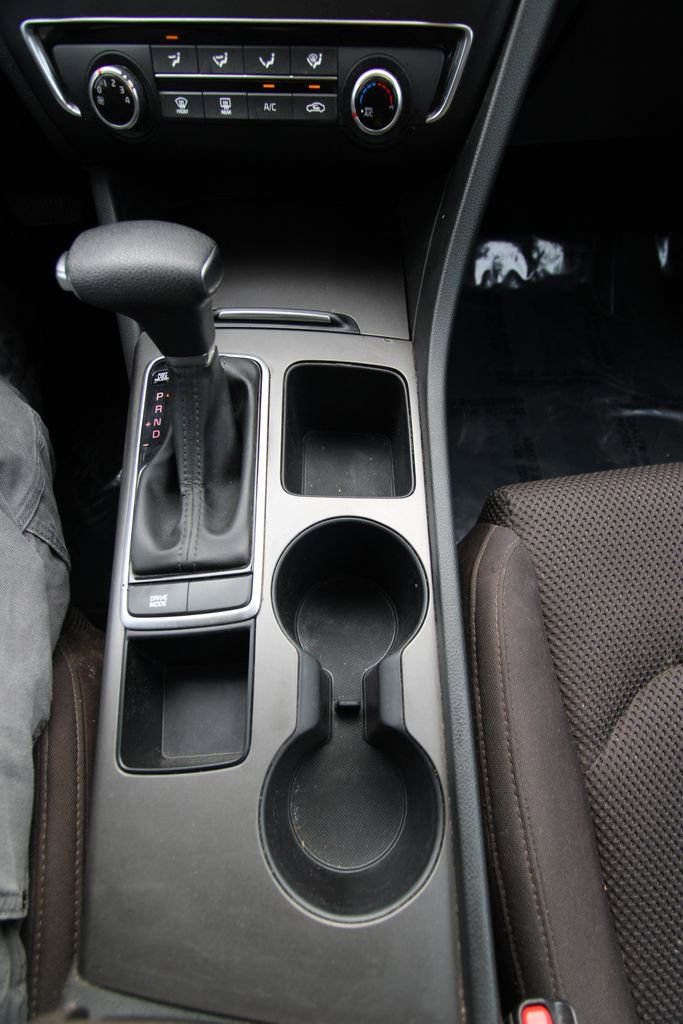 Used 2020 Kia Optima LX image 24