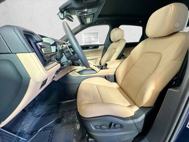 Used 2026 Porsche Cayenne AWD/4WD image 5