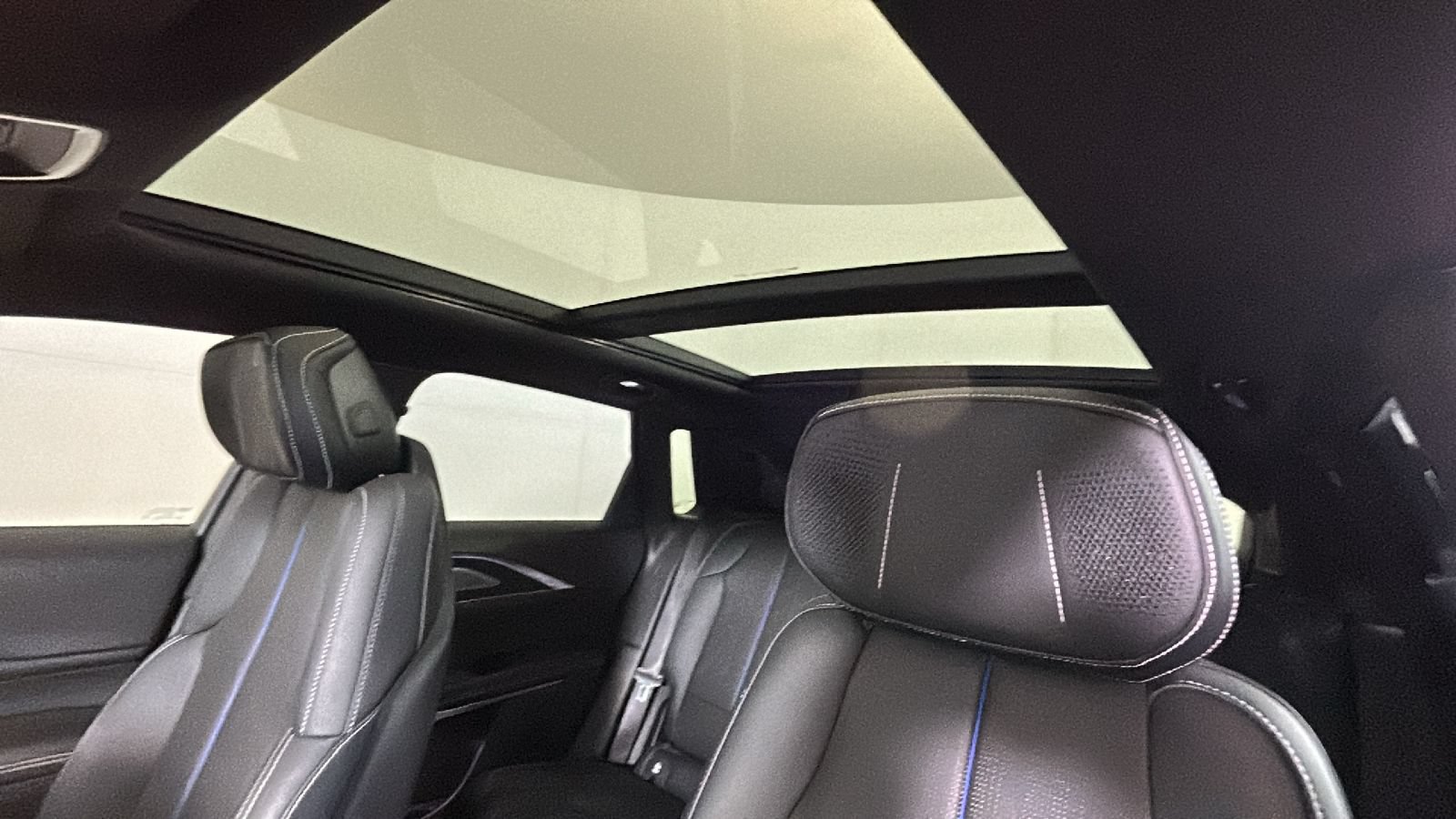 Used 2024 Cadillac Lyriq Sport RWD image 12