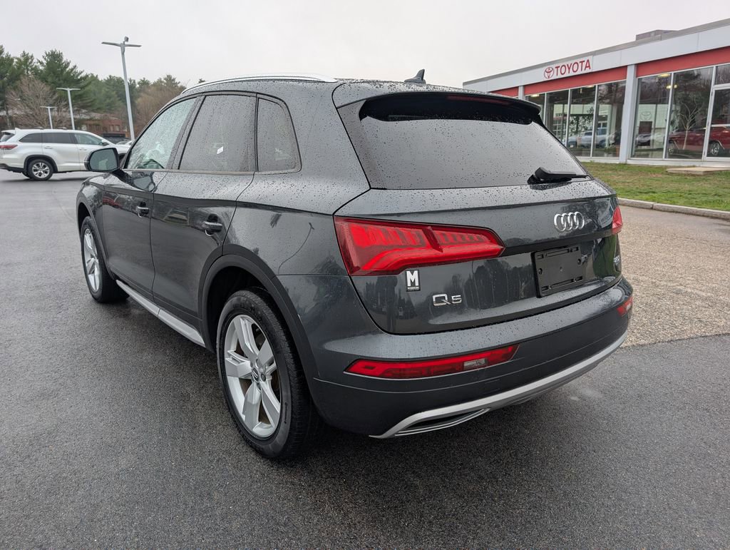 Used 2018 Audi Q5 2.0T Premium w/ Convenience Package image 3