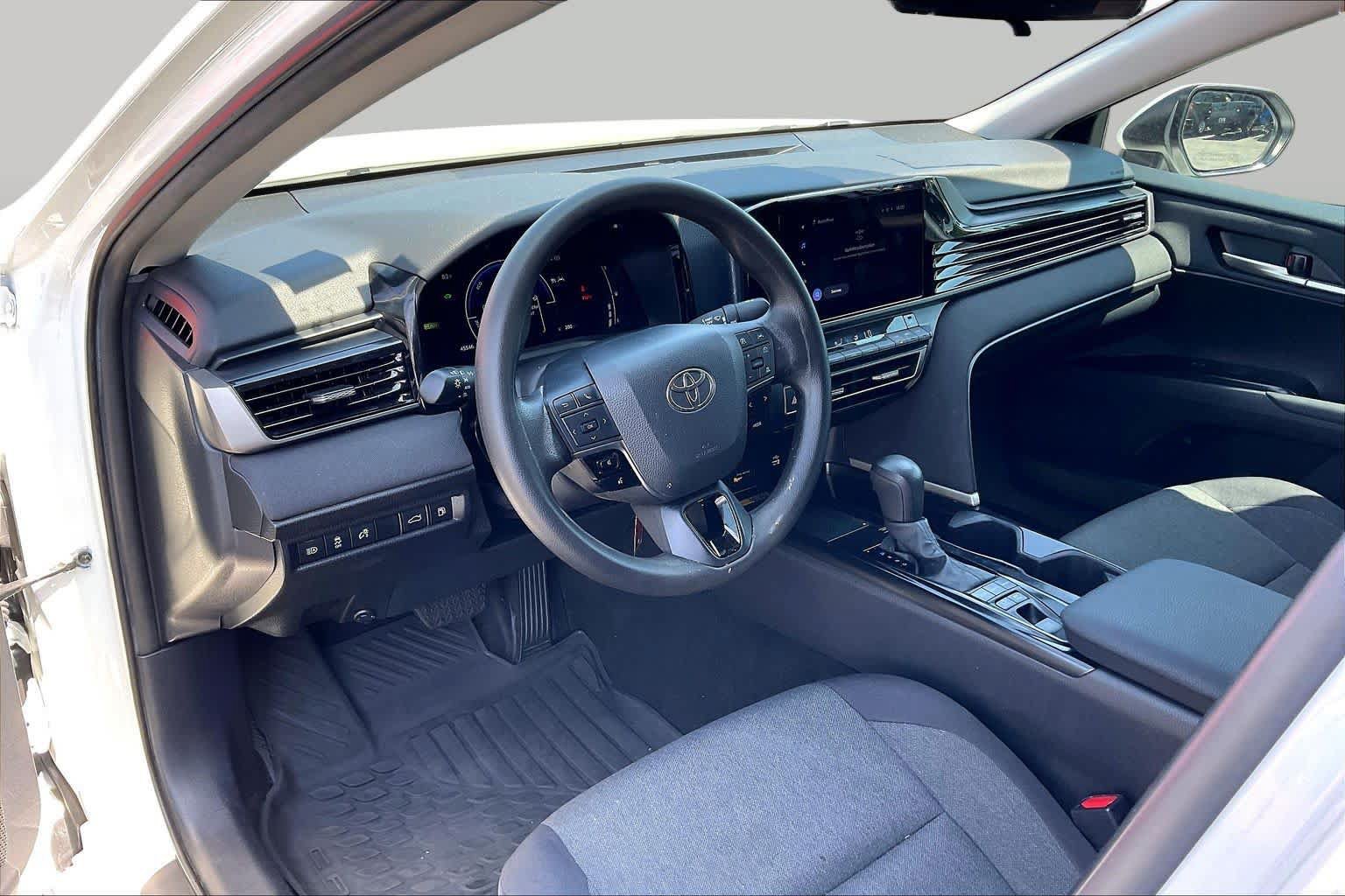 Certified 2025 Toyota Camry LE FWD image 17
