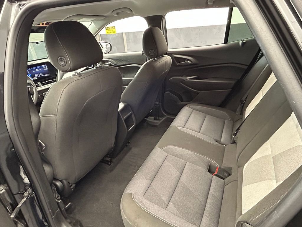 Used 2024 Chevrolet Trax LS image 35