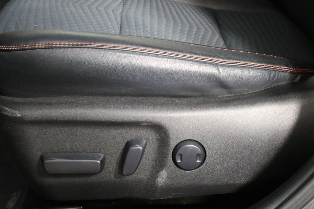 Used 2015 Toyota Camry SE FWD image 20