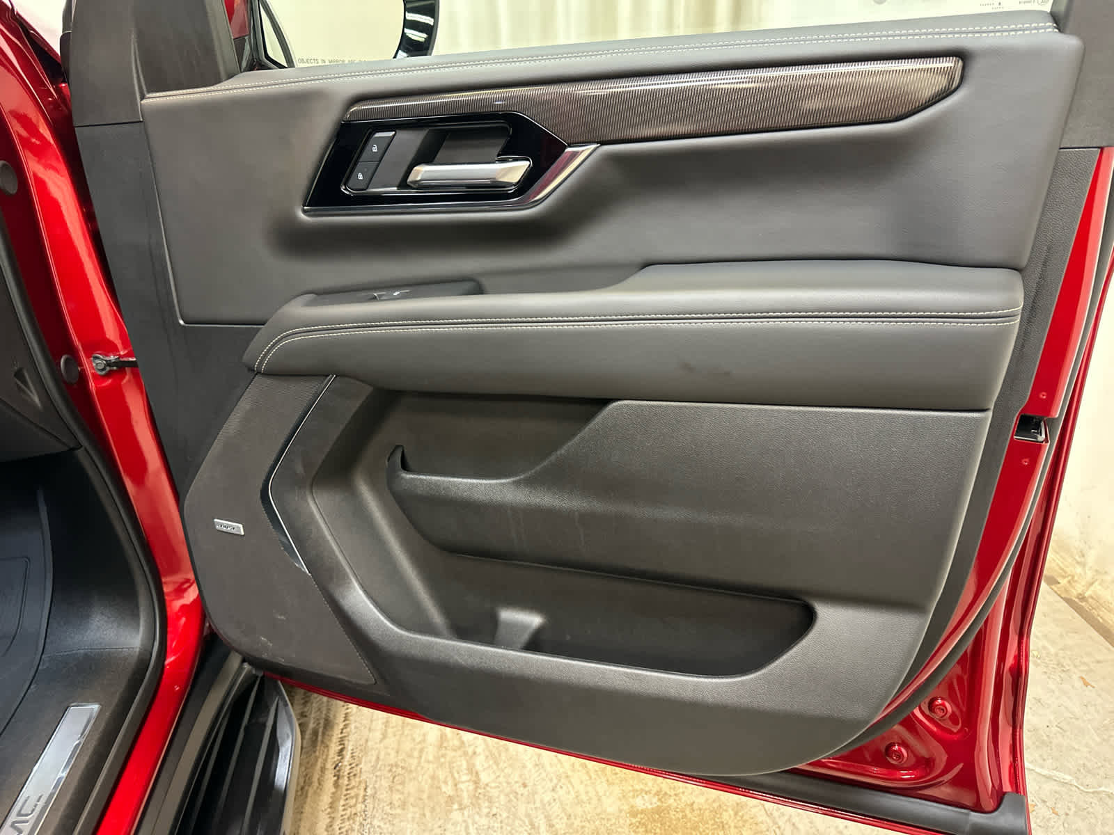 Certified 2025 GMC Yukon XL Elevation image 26