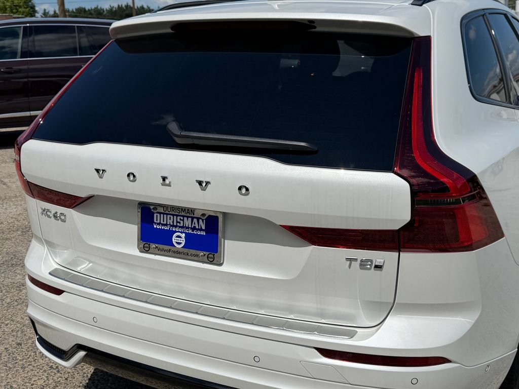 New 2026 Volvo XC60 T8 Plus w/ Protection Package Premier AWD/4WD image 5