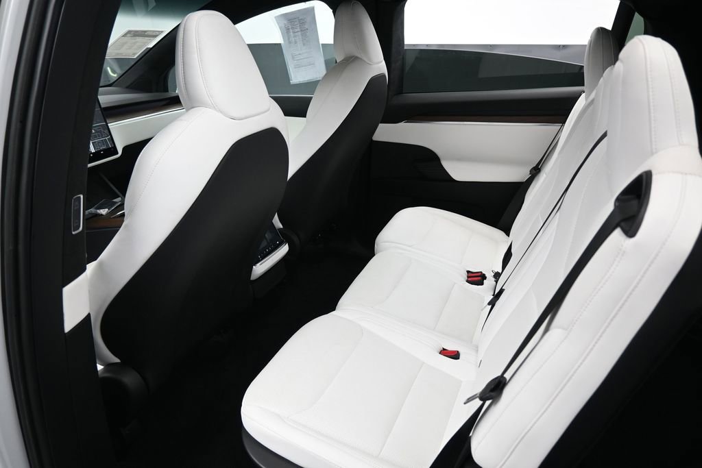 Used 2023 Tesla Model X image 28