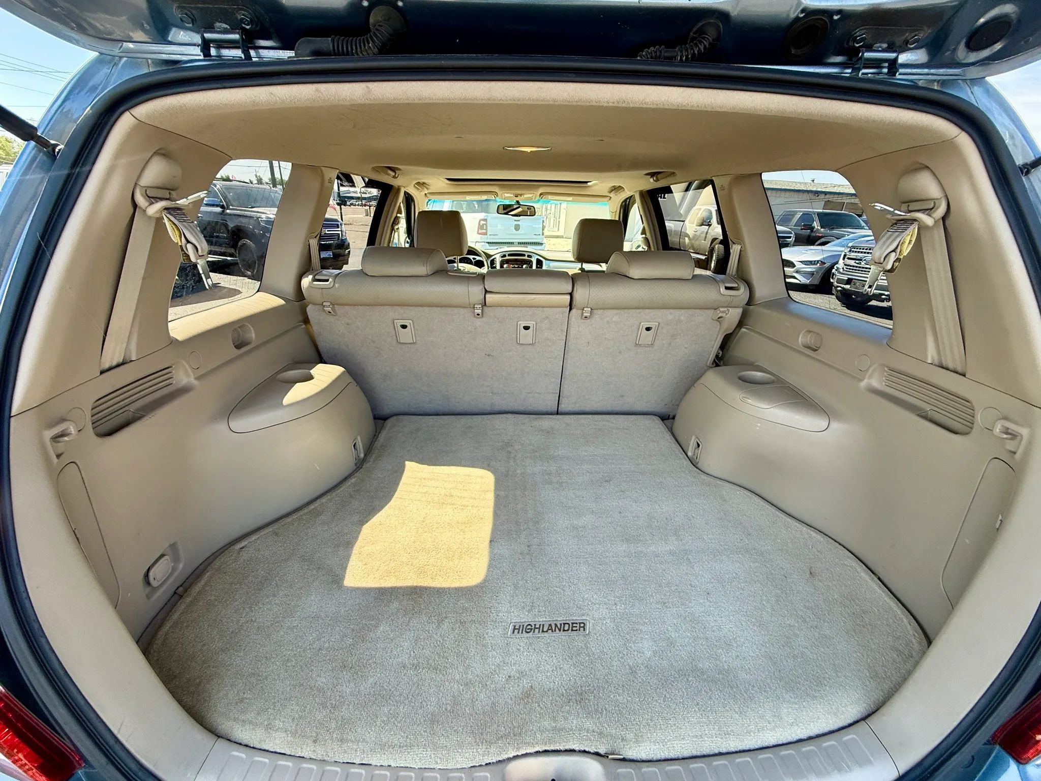 Used 2007 Toyota Highlander 4WD V6 w/ 3rd Row image 16