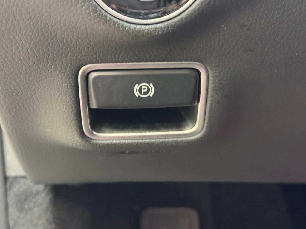 Used 2017 Mercedes-Benz S 550 4MATIC Sedan image 39