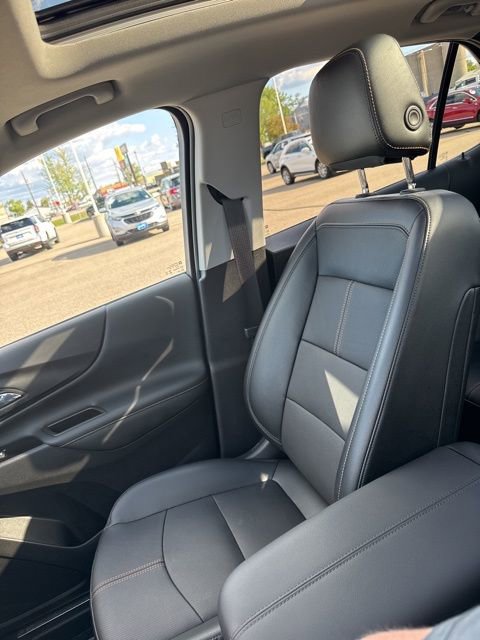 Used 2023 Chevrolet Equinox Premier image 30