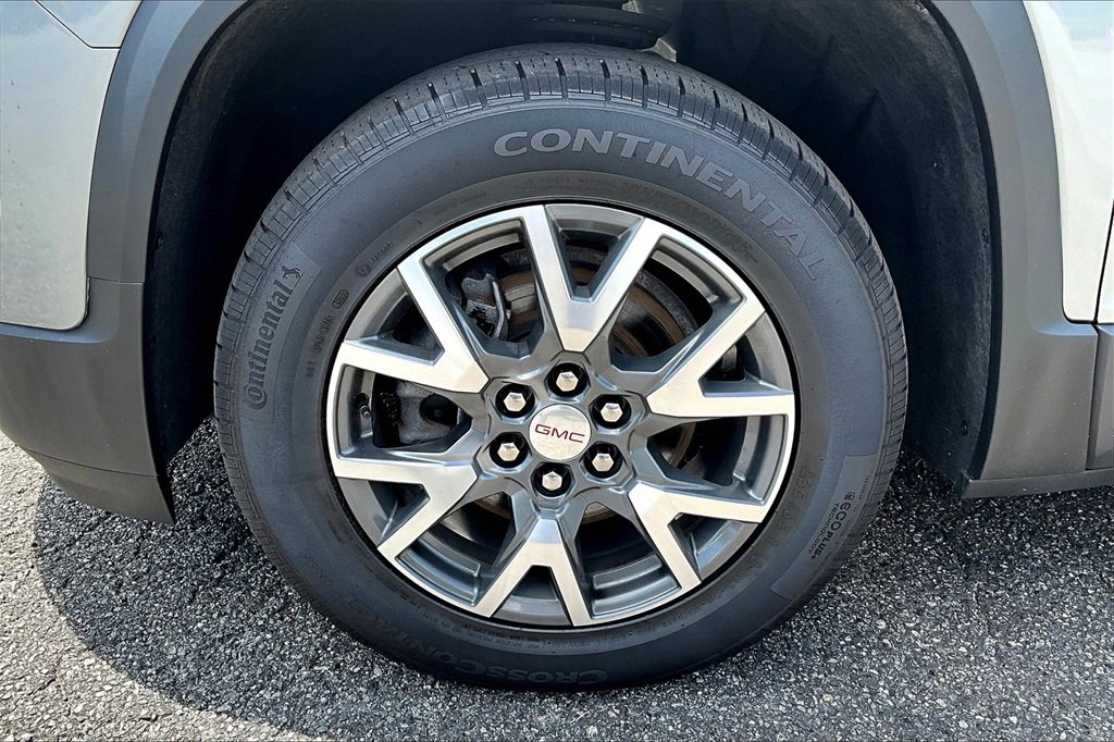 Certified 2023 GMC Acadia SLE w/ Driver Convenience Package image 32