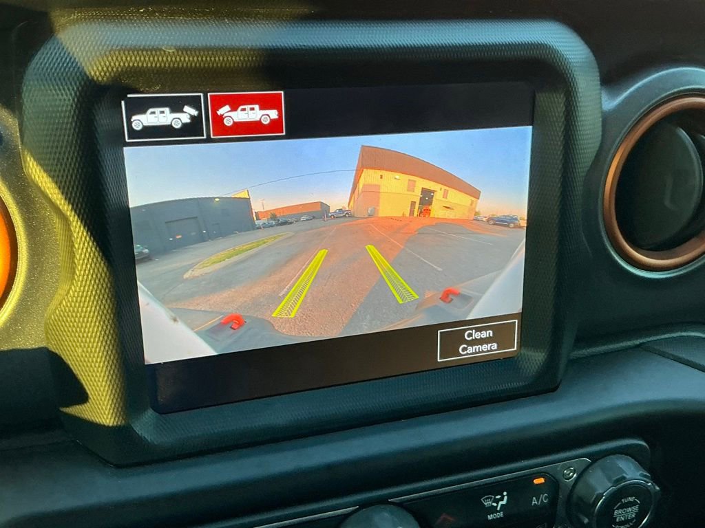 Used 2022 Jeep Gladiator Mojave w/ Cold Weather Group image 19