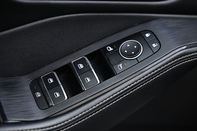 Used 2023 Nissan Rogue SL w/ SL Premium Package image 17