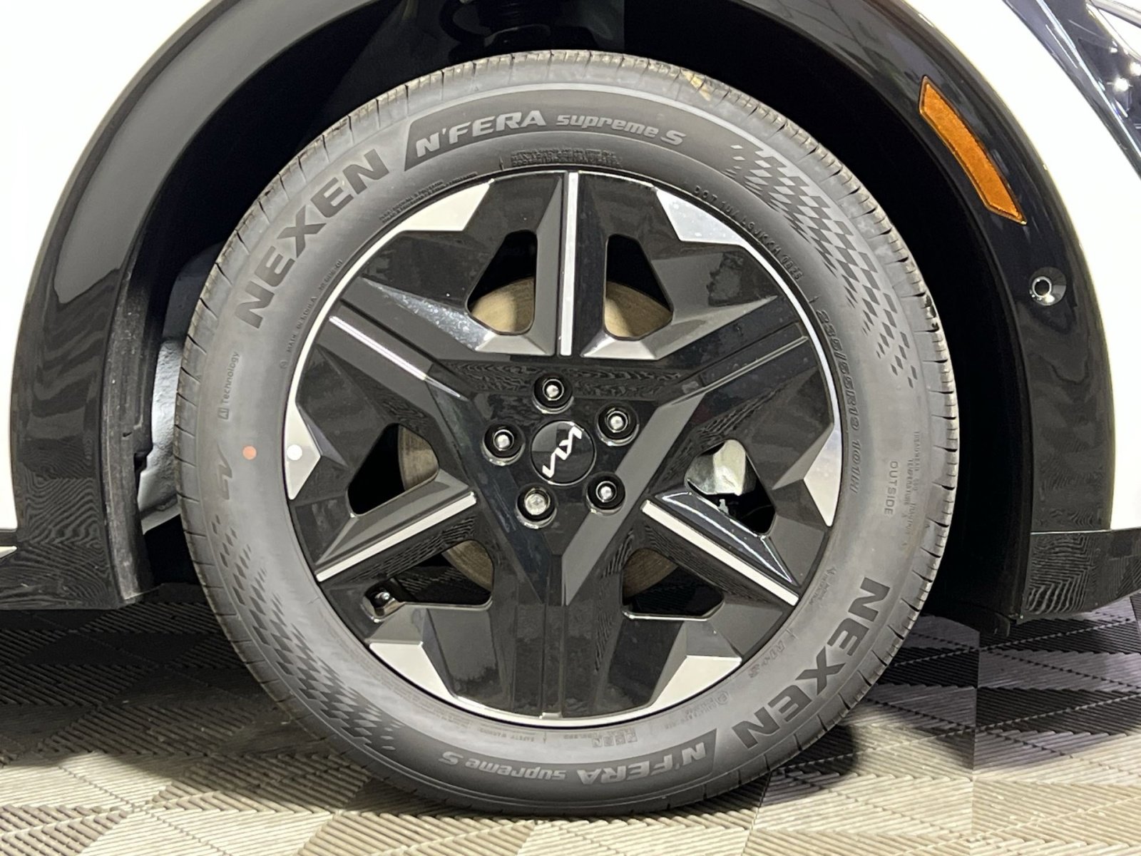 New 2025 Kia EV6 Wind AWD/4WD image 10