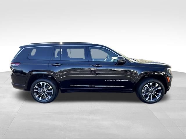 New 2025 Jeep Grand Cherokee L Overland AWD/4WD image 8