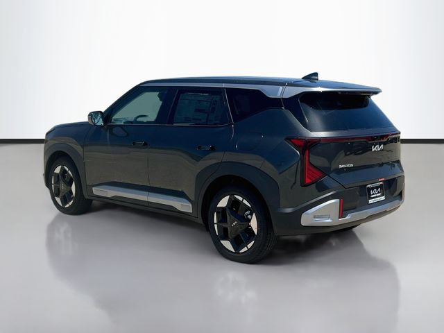 New 2027 Kia Seltos S FWD image 5