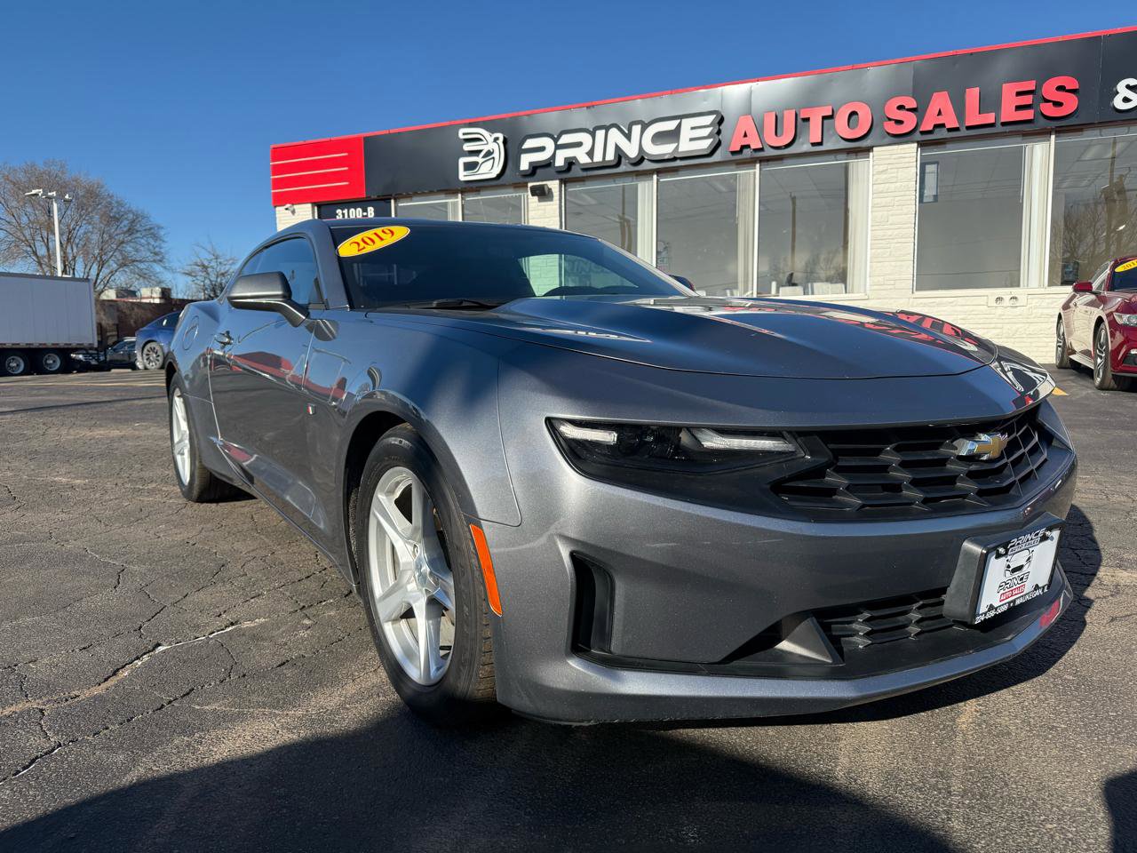 Used 2019 Chevrolet Camaro LT RWD image 1