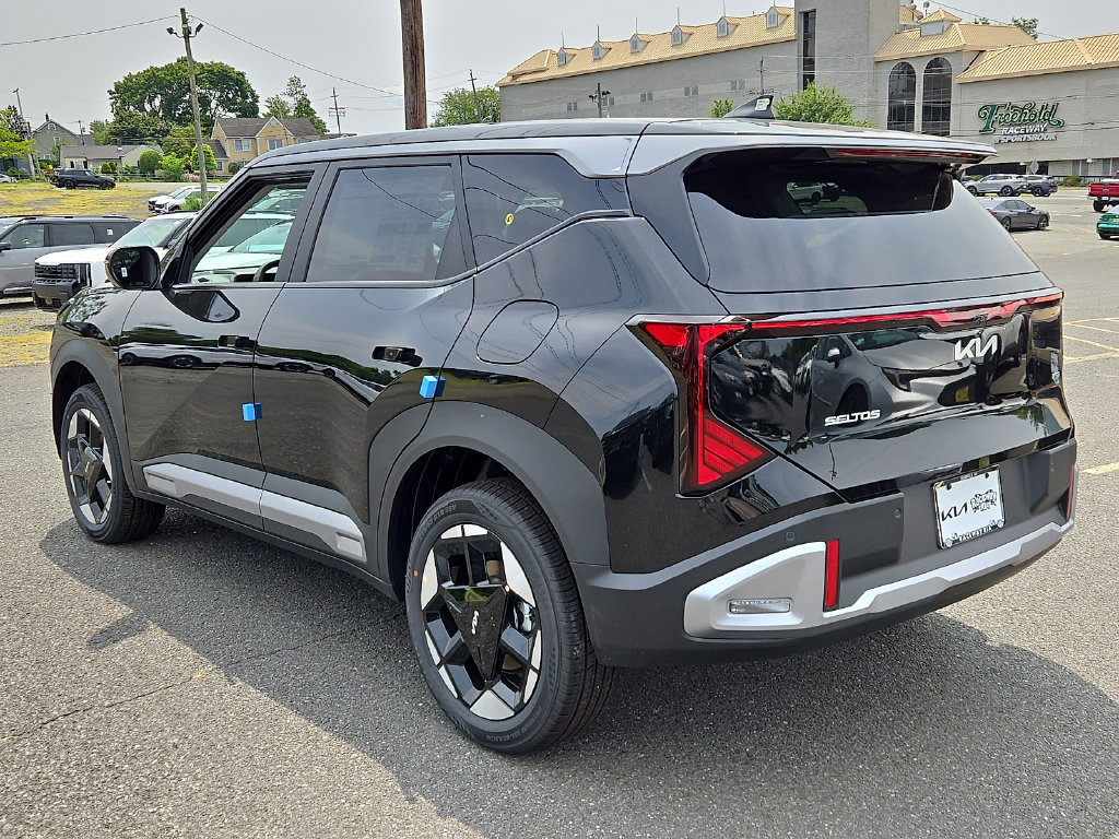 New 2027 Kia Seltos S AWD/4WD image 3