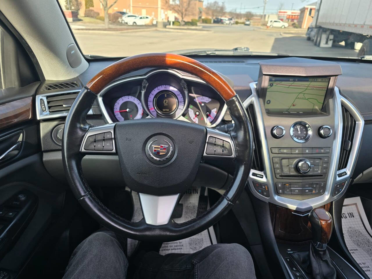 Used 2010 Cadillac SRX Premium image 16