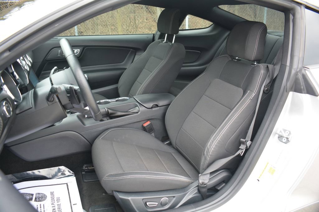 Used 2016 Ford Mustang Coupe w/ Equipment Group 051A image 8