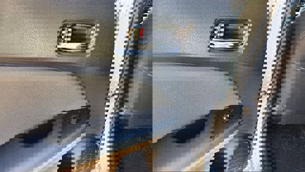 Used 2016 Toyota Prius Four Touring w/ Four Season Floor Mat Package image 28