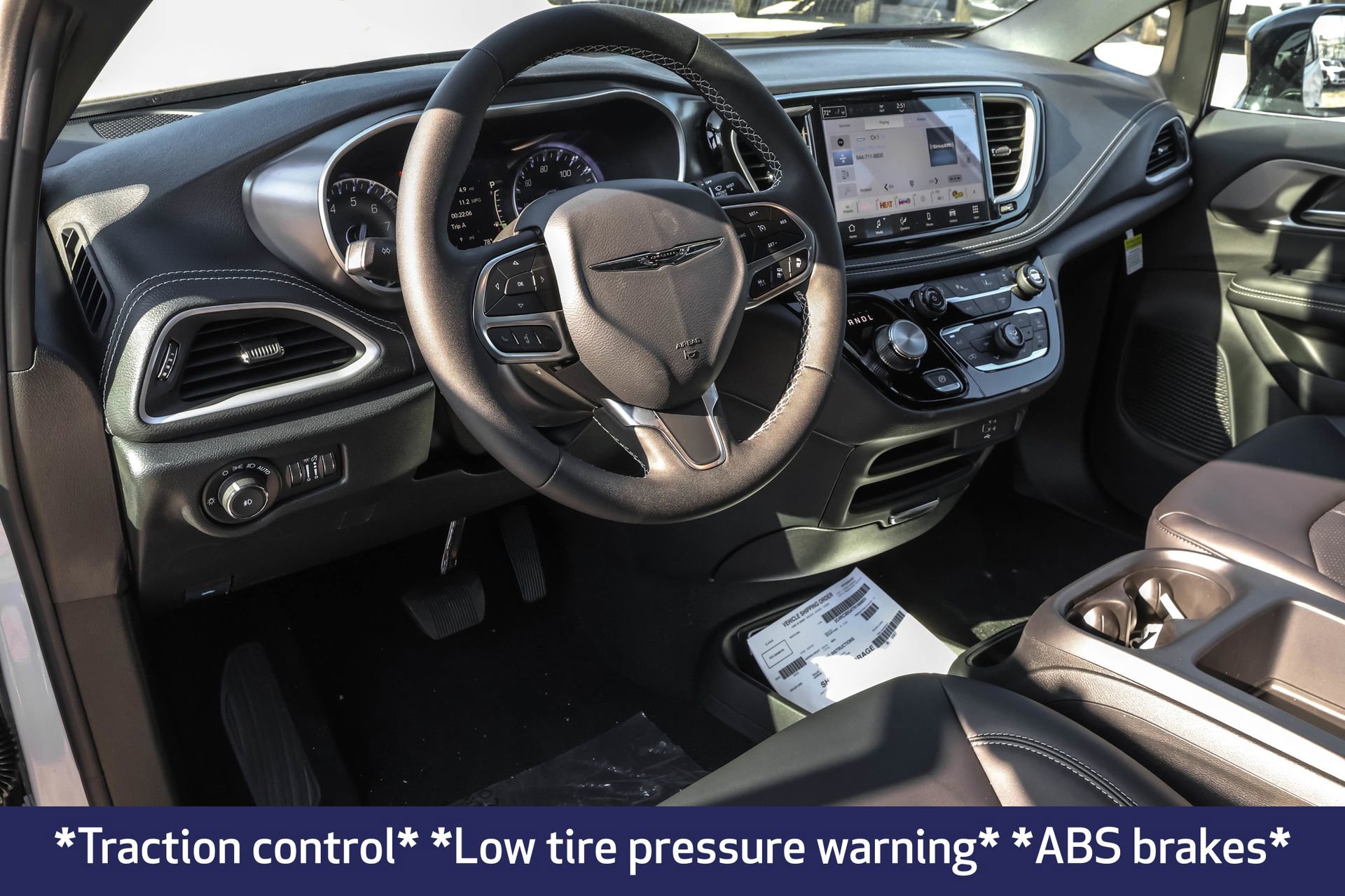 New 2026 Chrysler Pacifica Select image 4