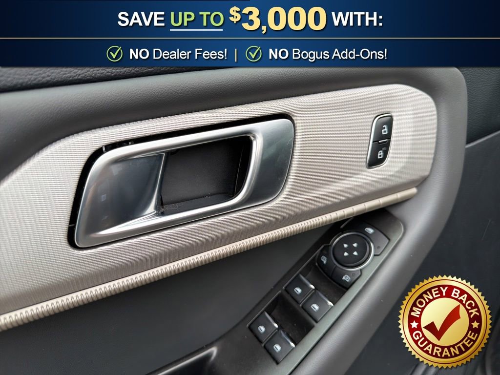 Used 2025 Ford Explorer Active RWD image 17
