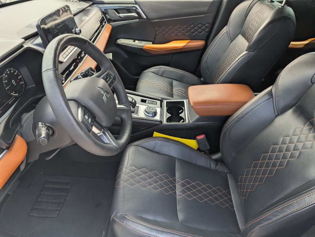Used 2023 Mitsubishi Outlander SEL FWD image 17