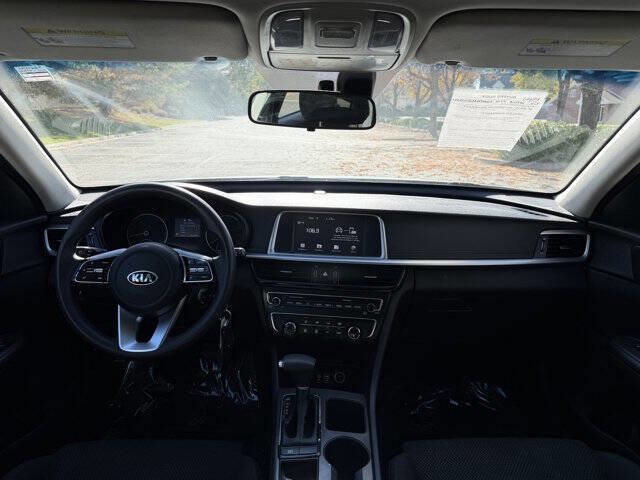 Used 2020 Kia Optima LX image 19