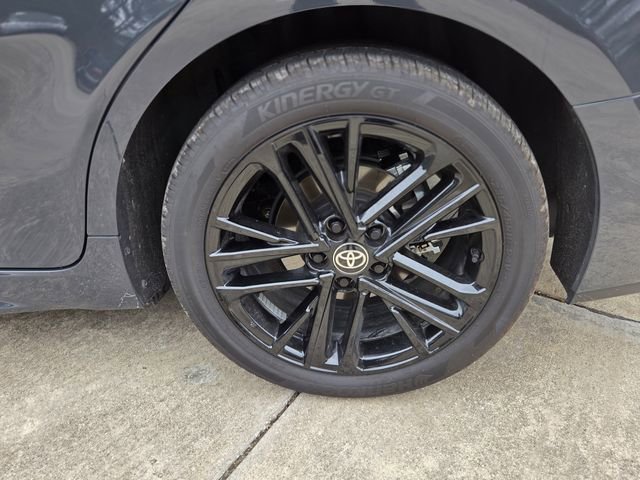 Used 2025 Toyota Camry SE image 11