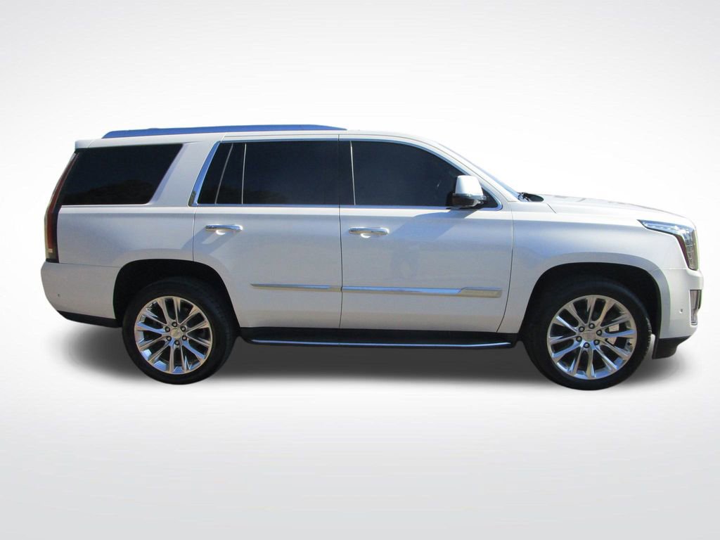 Used 2020 Cadillac Escalade Luxury image 7