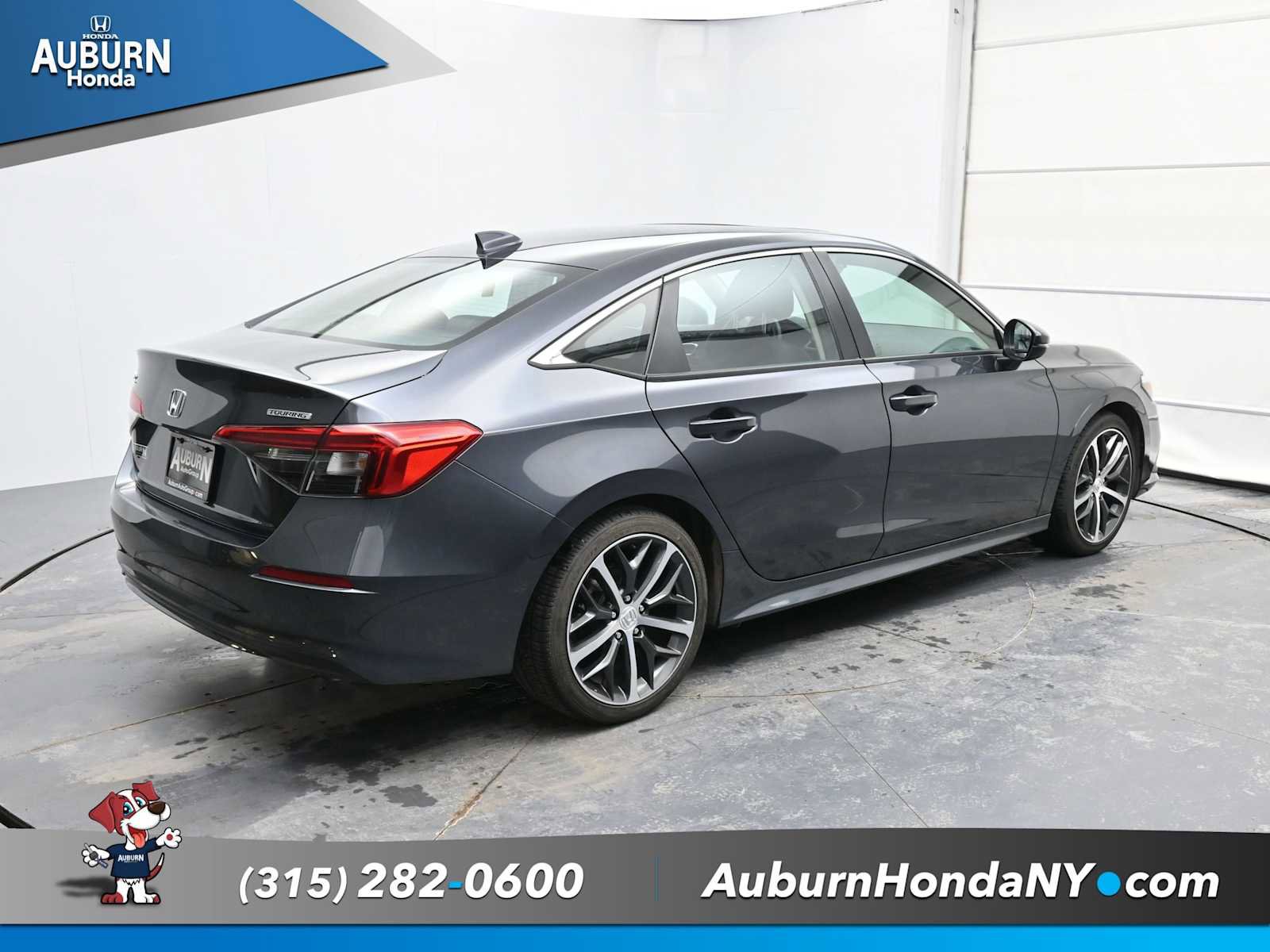 Used 2024 Honda Civic Touring image 5