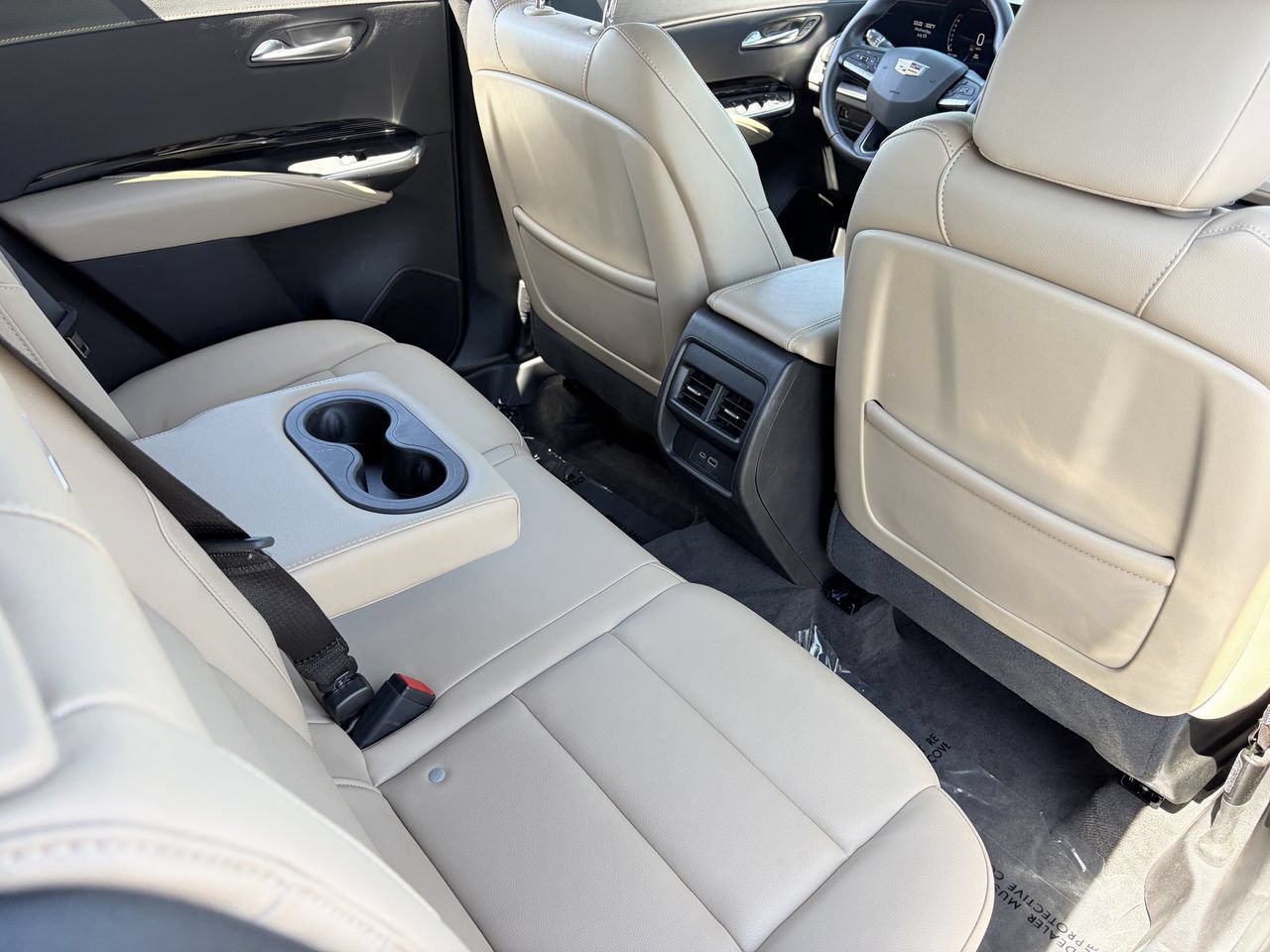 Certified 2024 Cadillac XT4 Luxury FWD image 15
